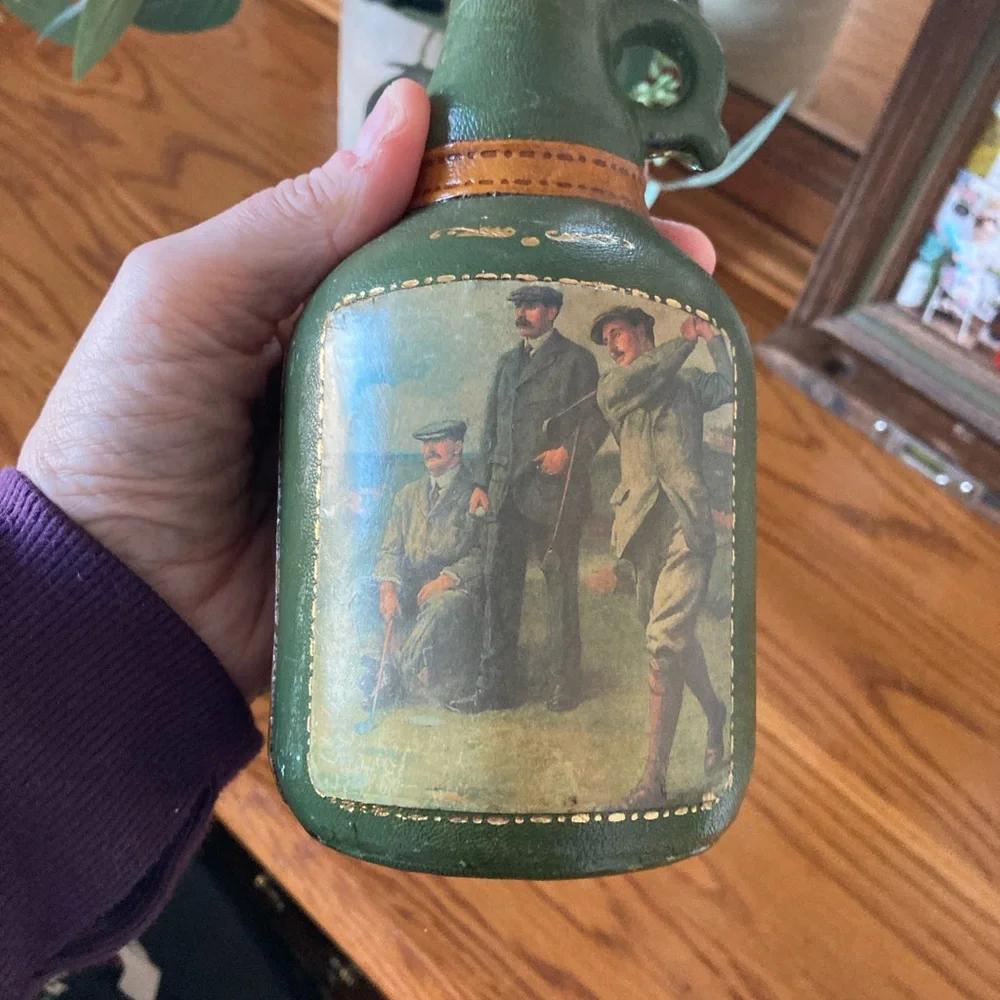 Vintage Genuine Leather Green Decorative Bottle with Artwork - Picture 2 of 8